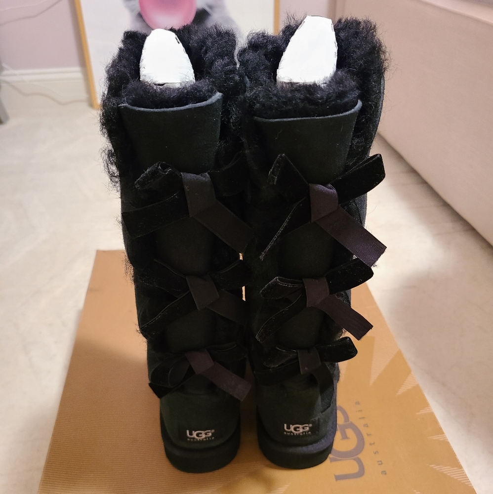 UGG BAILEY BOW TALL II BOOT